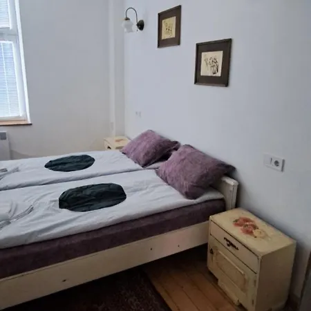 Modern And Old Base ソフィア