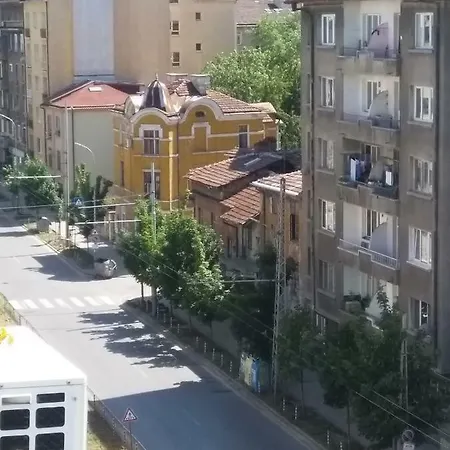 Modern And Old Base Апартамент *