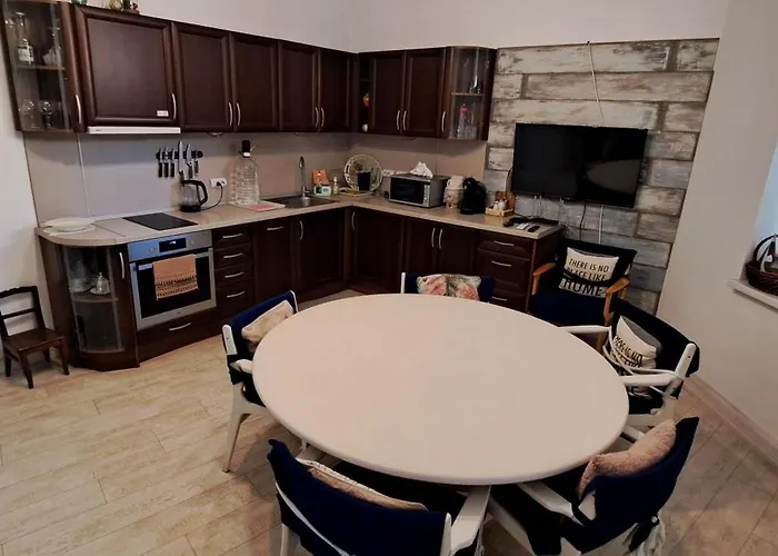 Modern And Old Base Sófia