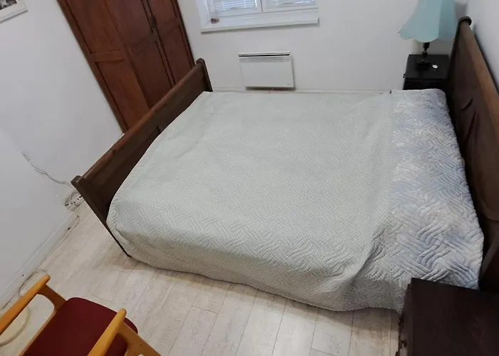 Modern And Old Base Apartamento *