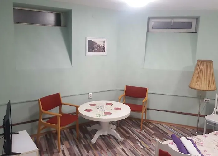 Modern And Old Base Apartamento